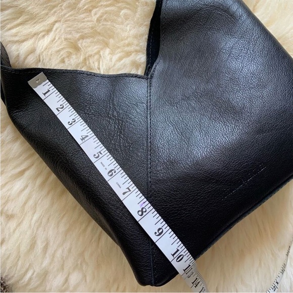 Portland Leather Bag - Picture 7 of 10